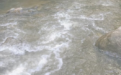 《小溪流水响叮咚》说课稿