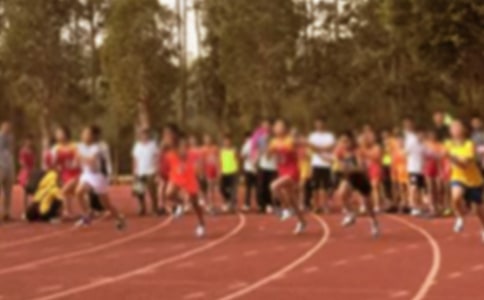 【实用】小学运动会作文400字四篇