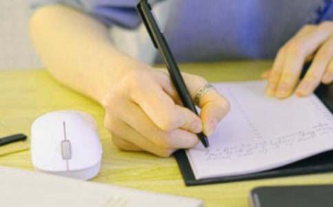 高贵的施舍读后感