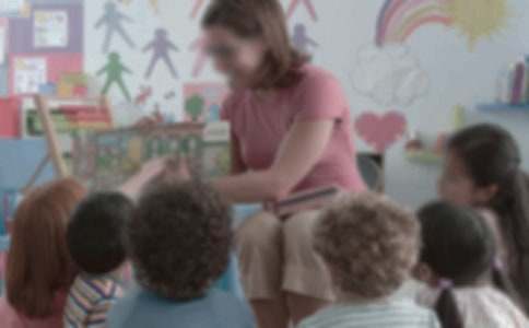 向初中老师自我介绍