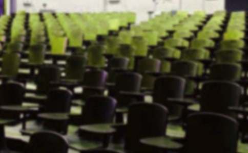 �ط�ĸУ���ʵ������