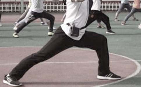 体育教师个人简历