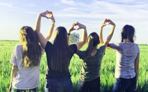 【精选】我的同学高中作文4篇