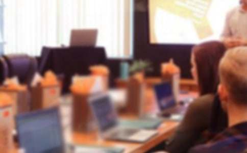 开拓进取演讲稿