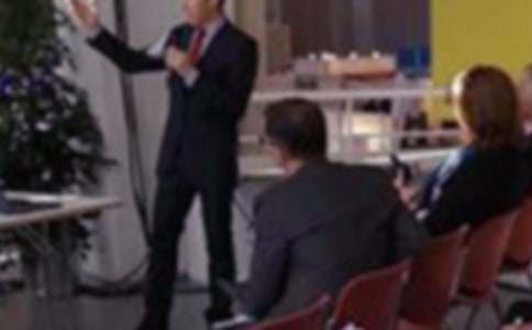 关爱残疾人演讲稿