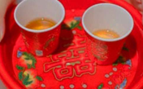 中式婚礼拜天地主持词