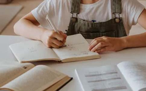 【推荐】高中的作文十篇